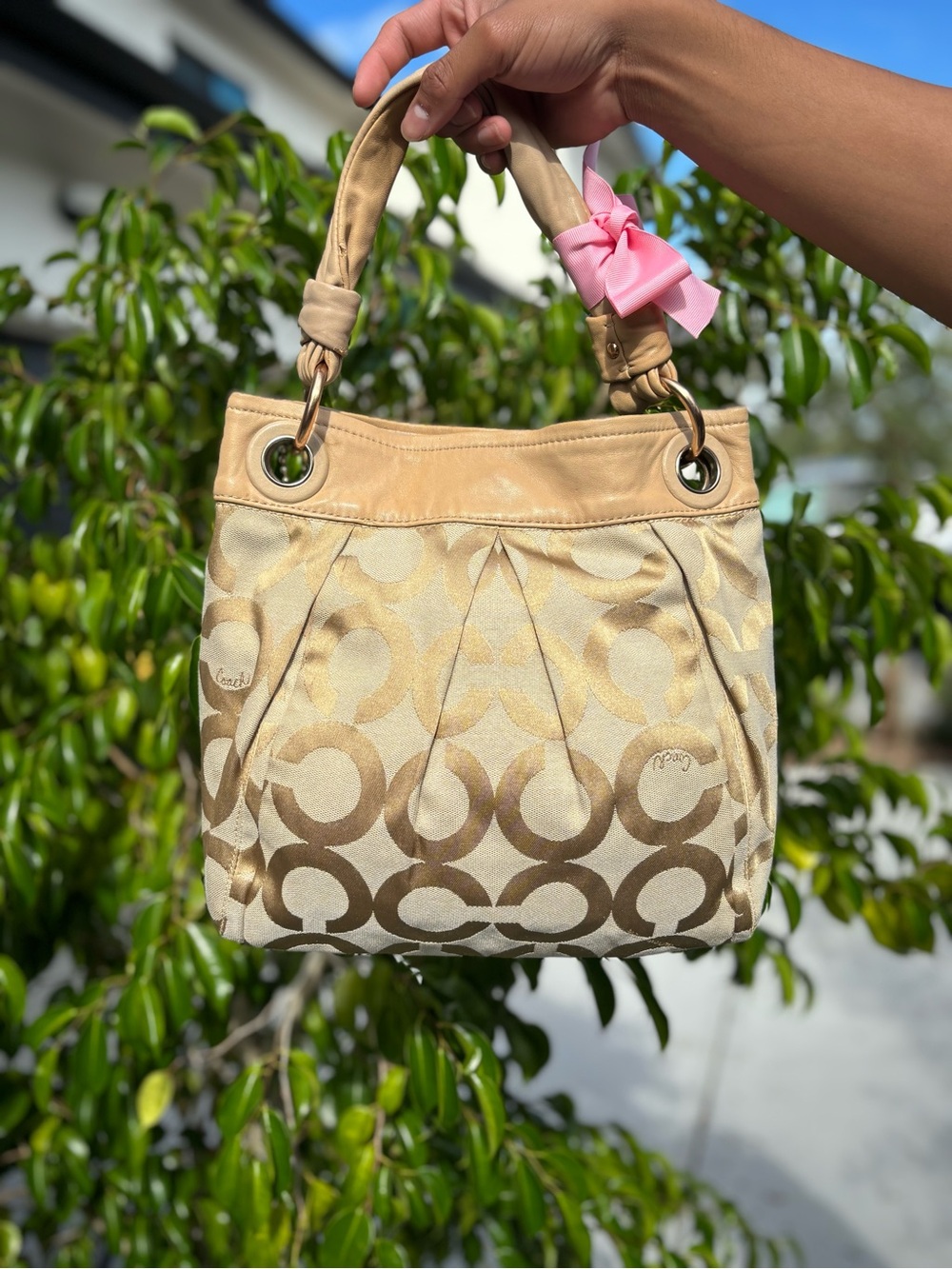 Coach Bag - Picture 2 of 4